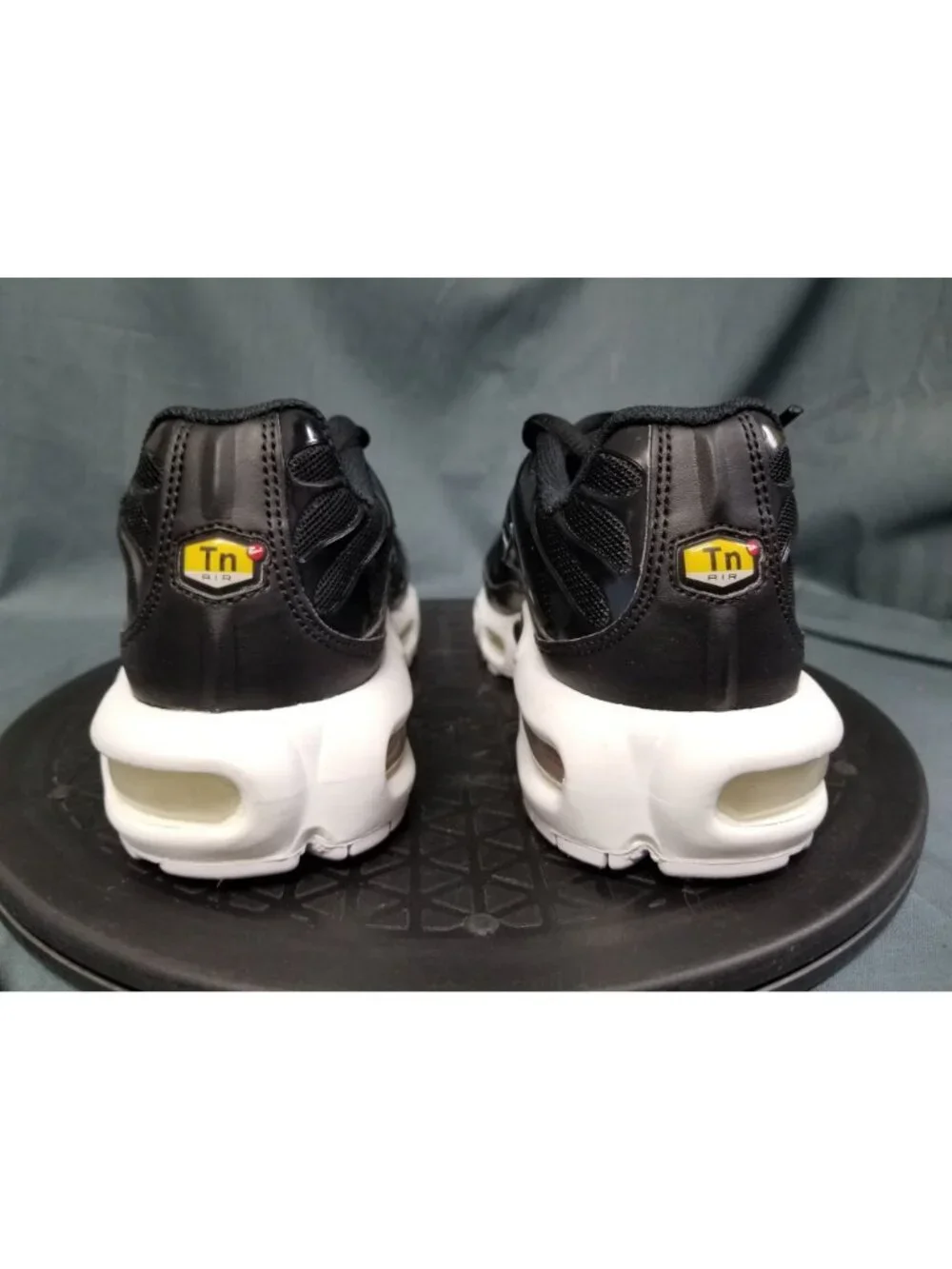 Nike Air Max Plus Black White Women's DM2362 001 Size 7.5 NEW NO BOX!